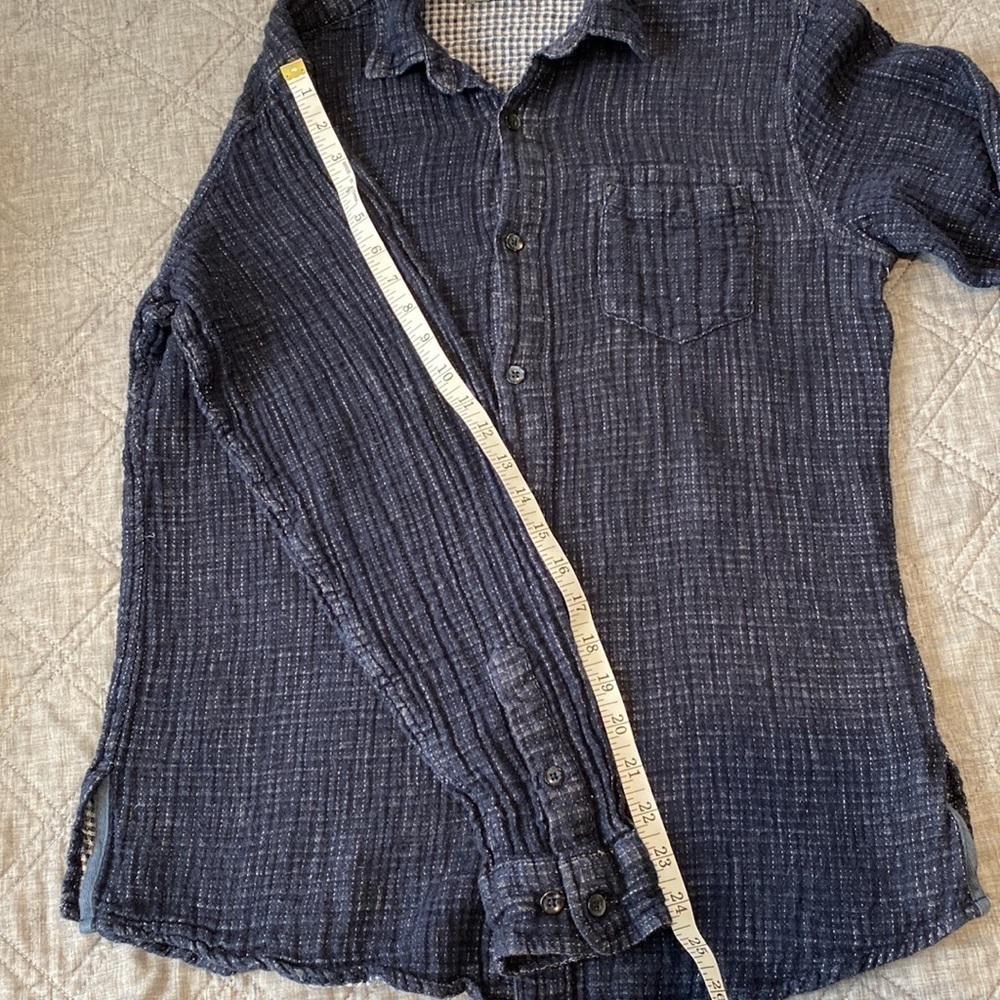 Gray By Saks Fifth Ave Linen Button Down Shirt Navy EUC - Picture 13 of 14